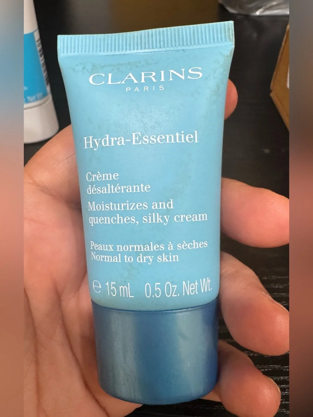 Clarins Fresh Scrub & Hydra-Essentiel Duo - White & Blue